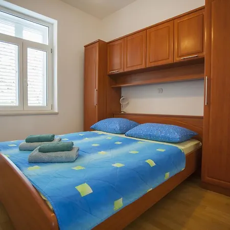 Apartment Sumic Podgora (Split-Dalmatia)